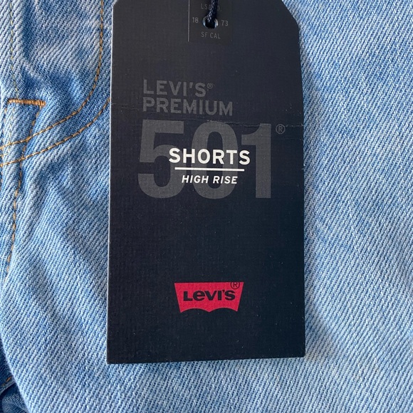 LEVI’S high rise denim shorts - Picture 3 of 4